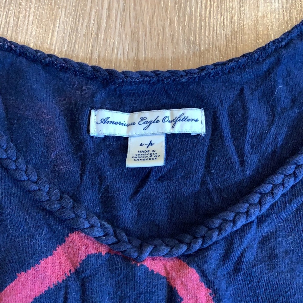AEO Top - Picture 2 of 6